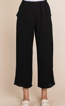 Load image into Gallery viewer, Airflow Wide Leg Crop Pants
