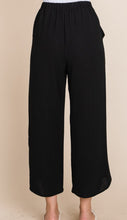 Load image into Gallery viewer, Airflow Wide Leg Crop Pants
